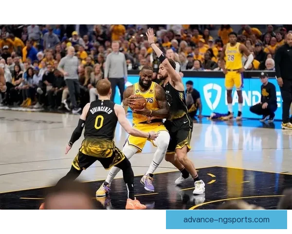 NBA季后赛激烈角逐 湖人逆袭战胜勇士迎来重大突破