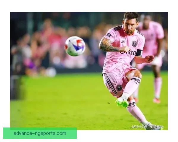 欧洲五大联赛最新动态：梅西归来助力大巴黎，曼联与切尔西争夺前锋