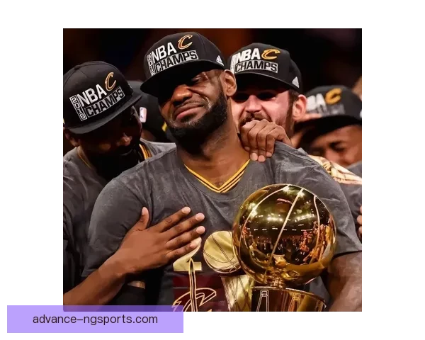 湖人队迎战凯尔特人赛季决战 詹姆斯能否带领球队重返总决赛