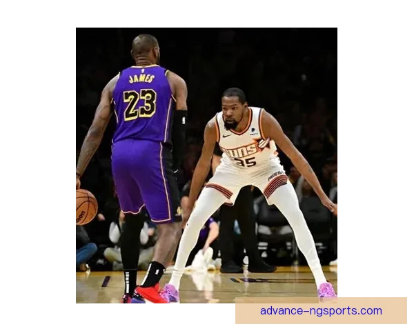 NBA季后赛激战正酣，詹姆斯与杜兰特携手争夺总冠军荣耀