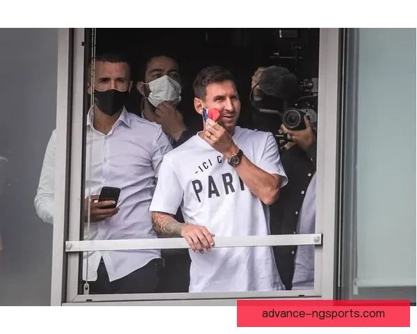 梅西转会风波：巴黎圣日耳曼官宣与阿根廷巨星分道扬镳